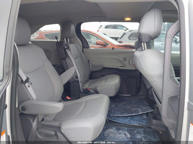 Aukcja sprzedaży 2021 Toyota Sienna Xle, vin: 5TDYRKEC6MS025835, numer aukcji: 44901148
