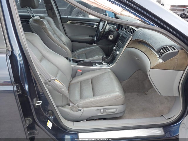 44901182 :رقم المزاد ، 19UUA66255A018104 vin ، 2005 Acura Tl مزاد بيع