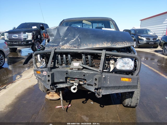 Продажа на аукционе авто 2002 Toyota Tacoma, vin: 5TEWM72N42Z037958, номер лота: 44901194
