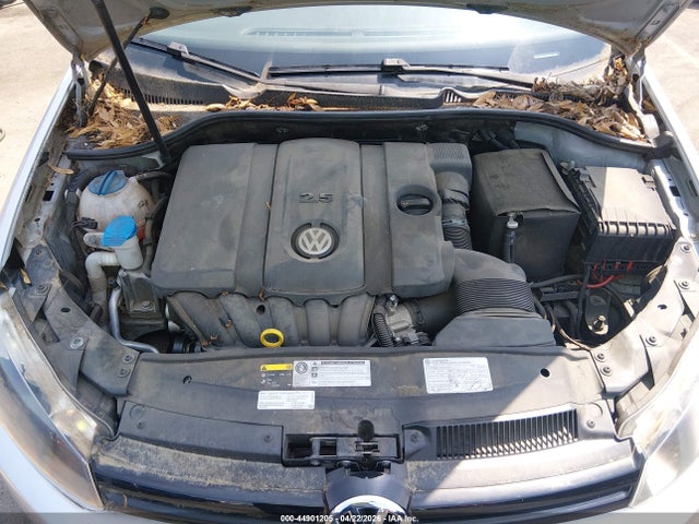 44901205 :رقم المزاد ، WVWDB7AJ7EW002733 vin ، 2014 Volkswagen Golf 2.5l مزاد بيع