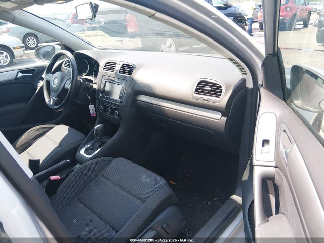 44901205 :رقم المزاد ، WVWDB7AJ7EW002733 vin ، 2014 Volkswagen Golf 2.5l مزاد بيع