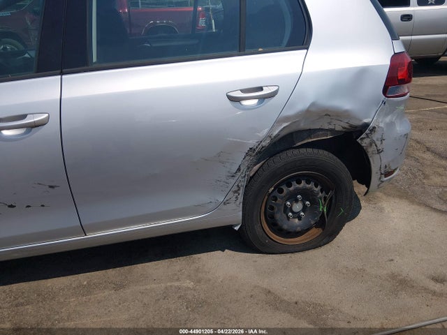 44901205 :رقم المزاد ، WVWDB7AJ7EW002733 vin ، 2014 Volkswagen Golf 2.5l مزاد بيع