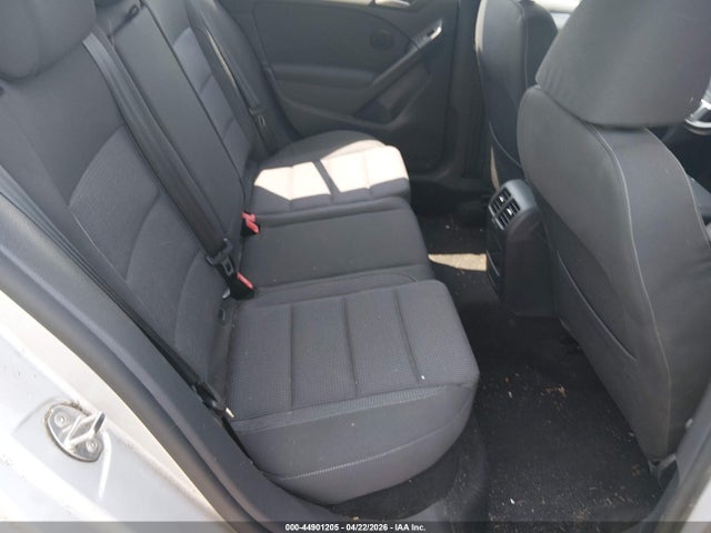 44901205 :رقم المزاد ، WVWDB7AJ7EW002733 vin ، 2014 Volkswagen Golf 2.5l مزاد بيع