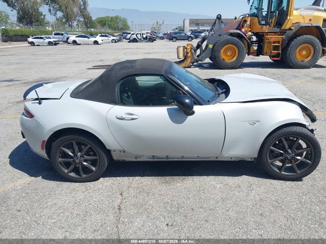 Mazda Mx-5 Miata Club 2016 JM1NDAC72G0115962 Image 14