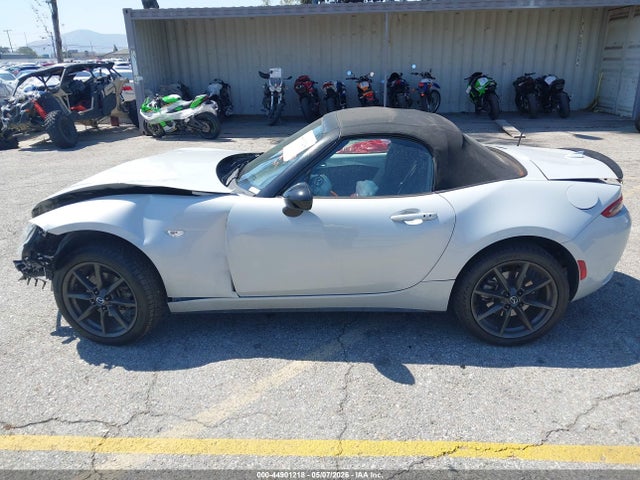 Mazda Mx-5 Miata Club 2016 JM1NDAC72G0115962 Image 15