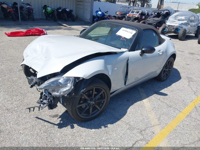 Mazda Mx-5 Miata Club 2016 JM1NDAC72G0115962 Image 2