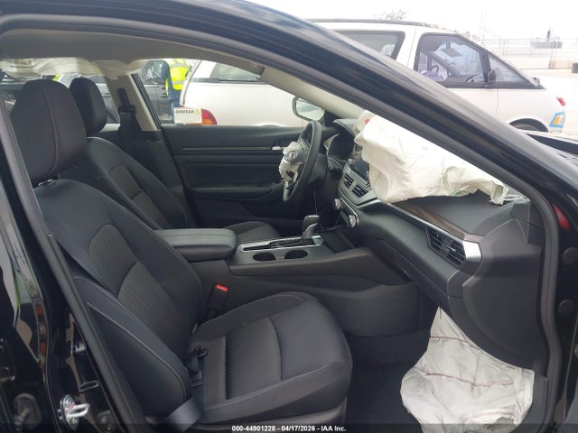 1N4BL4DV3SN332782 Nissan Altima Sv Fwd