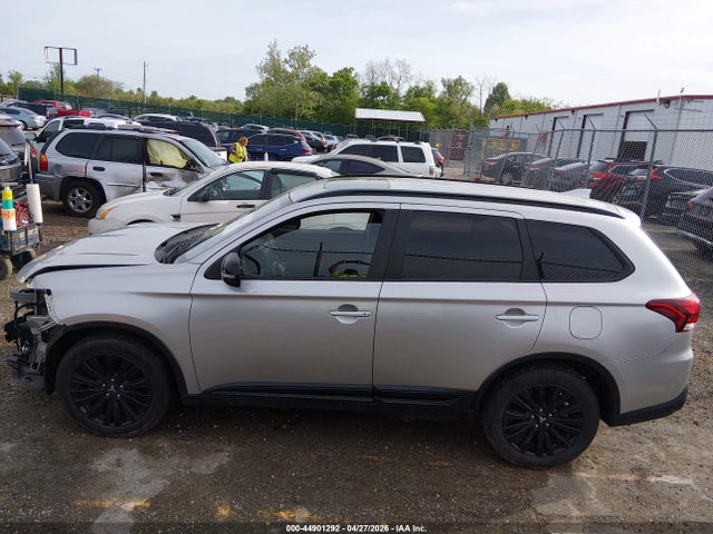 Продаж на аукціоні авто 2020 Mitsubishi Outlander Le 2.4 S-awc, vin: JA4AZ3A3XLJ001282, номер лоту: 44901292