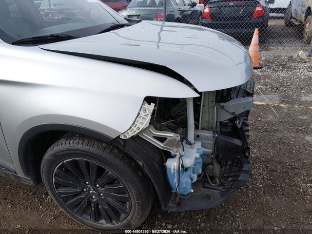 Продаж на аукціоні авто 2020 Mitsubishi Outlander Le 2.4 S-awc, vin: JA4AZ3A3XLJ001282, номер лоту: 44901292