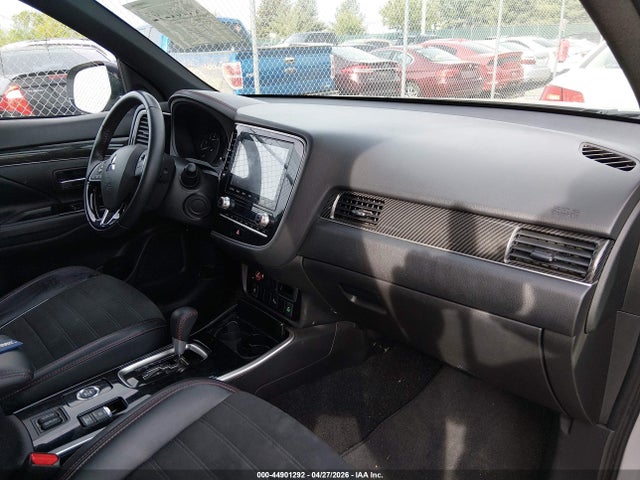 Продаж на аукціоні авто 2020 Mitsubishi Outlander Le 2.4 S-awc, vin: JA4AZ3A3XLJ001282, номер лоту: 44901292