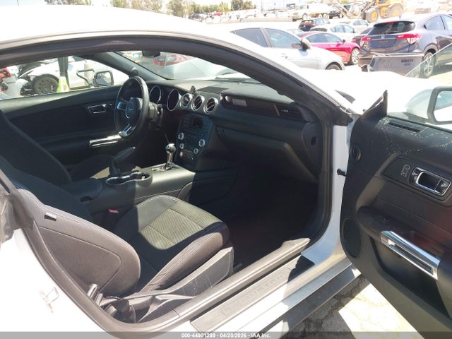 Ford Mustang V6 2017 1FA6P8AM8H5213868 Image 5
