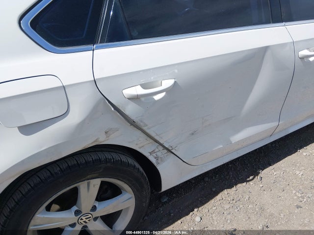 44901325 :رقم المزاد ، 1VWBV7A34FC023653 vin ، 2015 Volkswagen Passat 2.0l Tdi Se مزاد بيع