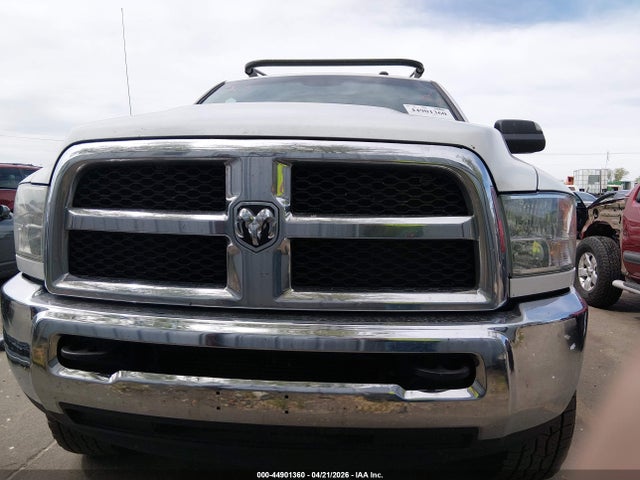 44901360 :رقم المزاد ، 3C6UR5CL6JG349646 vin ، 2018 Ram 2500 Tradesman  4x4 6'4 Box مزاد بيع