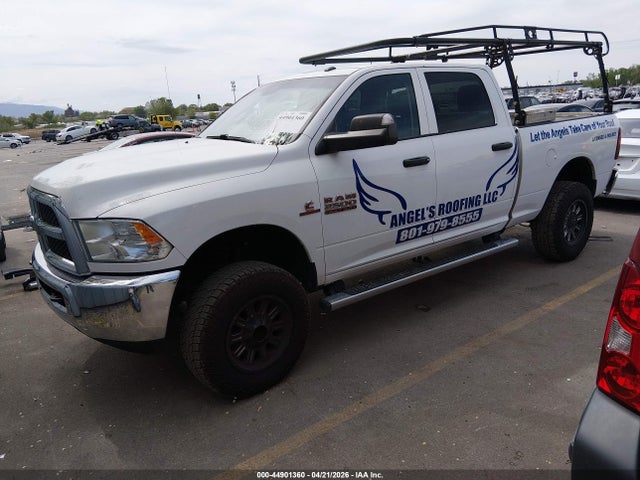 44901360 :رقم المزاد ، 3C6UR5CL6JG349646 vin ، 2018 Ram 2500 Tradesman  4x4 6'4 Box مزاد بيع