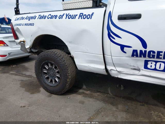 44901360 :رقم المزاد ، 3C6UR5CL6JG349646 vin ، 2018 Ram 2500 Tradesman  4x4 6'4 Box مزاد بيع