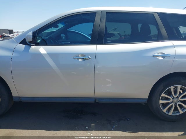 44901368 :رقم المزاد ، 5N1AR2MM8EC656032 vin ، 2014 Nissan Pathfinder S مزاد بيع