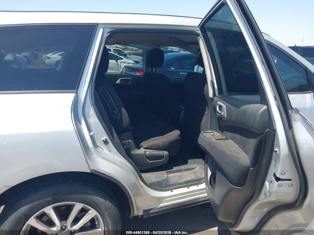 44901368 :رقم المزاد ، 5N1AR2MM8EC656032 vin ، 2014 Nissan Pathfinder S مزاد بيع