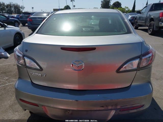44901380 :رقم المزاد ، JM1BL1TG4D1774718 vin ، 2013 Mazda Mazda3 I Sv مزاد بيع