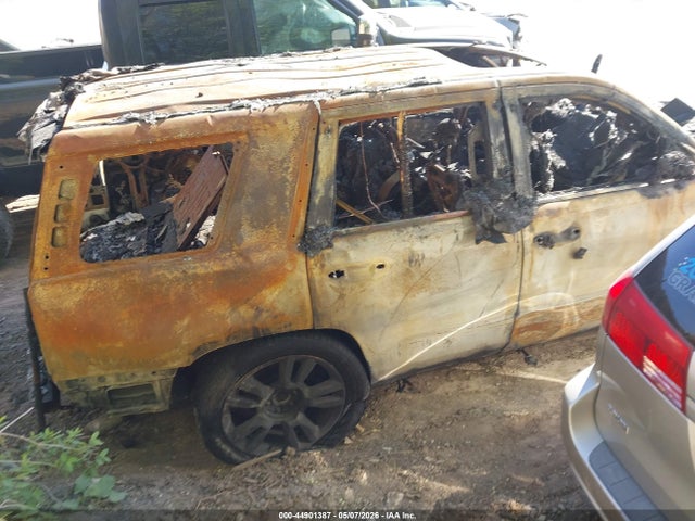 44901387 :رقم المزاد ، 1GNSKCKJ0JR321373 vin ، 2018 Chevrolet Tahoe Premier مزاد بيع