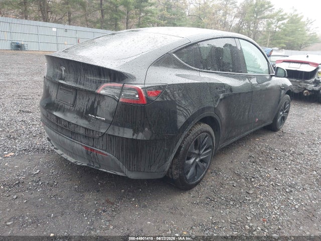 2024 Tesla Model Y Long Range Dual Motor All-wheel Drive მანქანა იყიდება აუქციონზე, vin: 7SAYGDEE4RA313142, აუქციონის ნომერი: 44901415