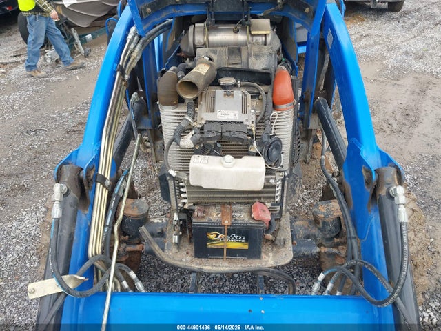 Продаж на аукціоні авто 2015 New Holland 46d Tractor, vin: ZFMCC1086, номер лоту: 44901436