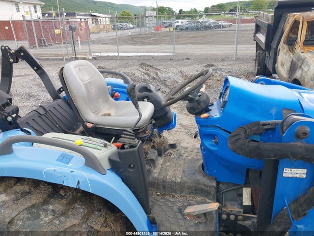 Продаж на аукціоні авто 2015 New Holland 46d Tractor, vin: ZFMCC1086, номер лоту: 44901436