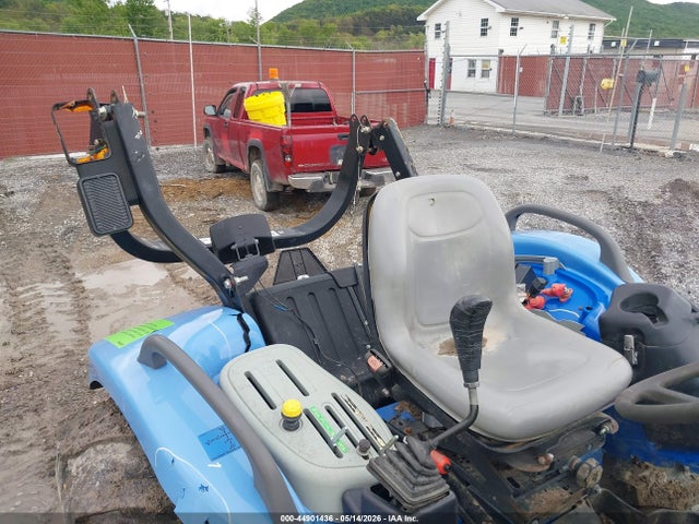 Продаж на аукціоні авто 2015 New Holland 46d Tractor, vin: ZFMCC1086, номер лоту: 44901436