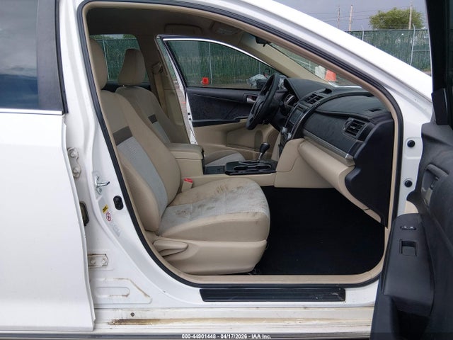 44901448 :رقم المزاد ، 4T4BF1FK2CR270786 vin ، 2012 Toyota Camry Le مزاد بيع
