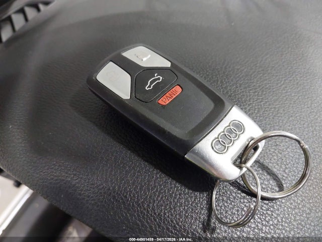 44901459 :رقم المزاد ، WAUDNAF43JA082740 vin ، 2018 Audi A4 2.0t Premium/2.0t Tech Premium مزاد بيع