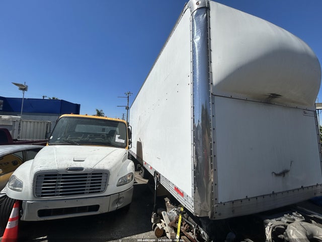 Freightliner M2 106 Medium Duty 2014 1FVACWDT0EHFM2797 Image 2