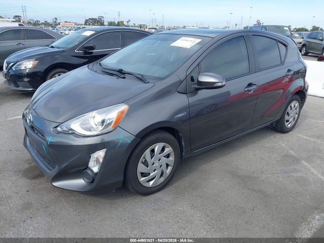 Toyota Prius C One 2015 JTDKDTB32F1099199 Image 2