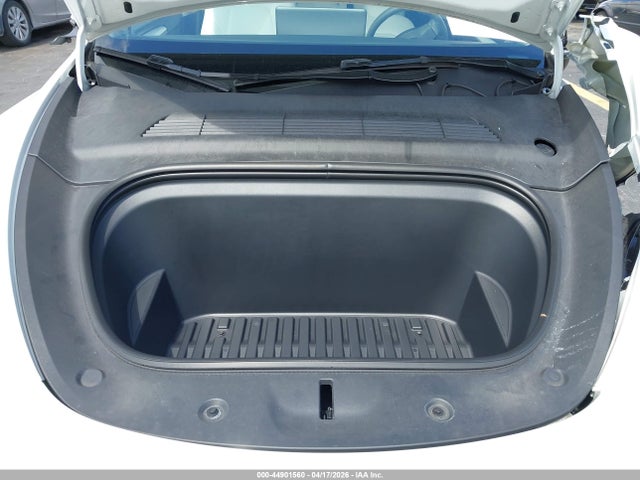 2024 Tesla Model Y მანქანა იყიდება აუქციონზე, vin: 7SAYGDED1RF202512, აუქციონის ნომერი: 44901560