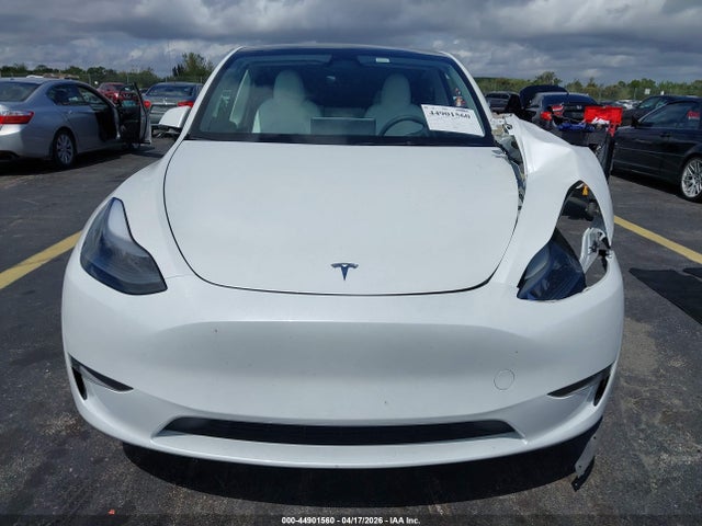 2024 Tesla Model Y მანქანა იყიდება აუქციონზე, vin: 7SAYGDED1RF202512, აუქციონის ნომერი: 44901560