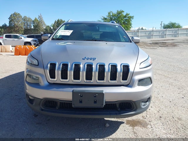 44901587 :رقم المزاد ، 1C4PJMCB6JD580963 vin ، 2018 Jeep Cherokee Latitude 4x4 مزاد بيع