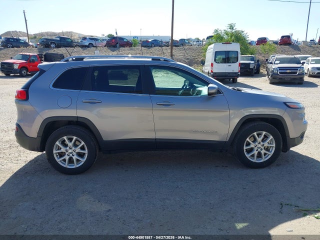 44901587 :رقم المزاد ، 1C4PJMCB6JD580963 vin ، 2018 Jeep Cherokee Latitude 4x4 مزاد بيع