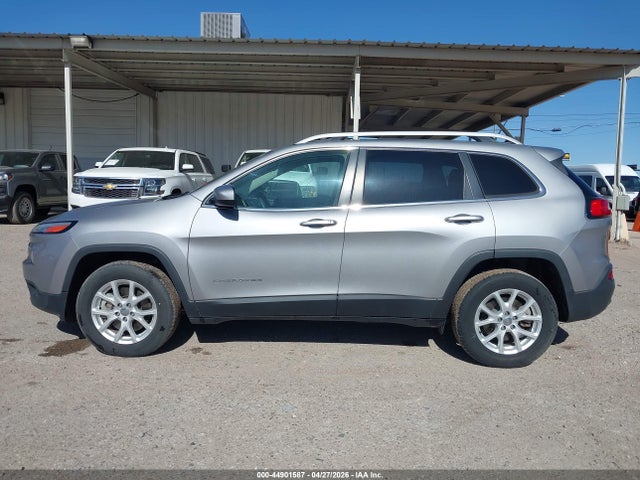 44901587 :رقم المزاد ، 1C4PJMCB6JD580963 vin ، 2018 Jeep Cherokee Latitude 4x4 مزاد بيع