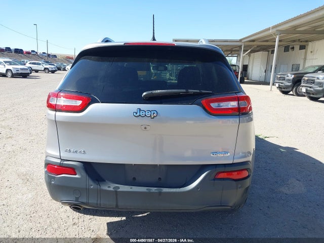 44901587 :رقم المزاد ، 1C4PJMCB6JD580963 vin ، 2018 Jeep Cherokee Latitude 4x4 مزاد بيع
