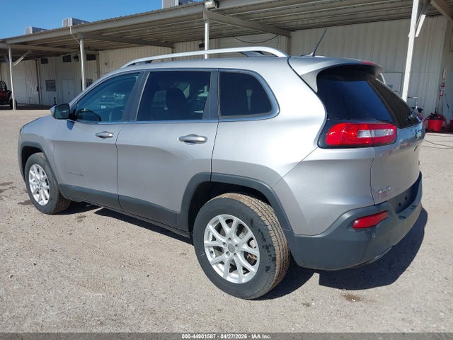 44901587 :رقم المزاد ، 1C4PJMCB6JD580963 vin ، 2018 Jeep Cherokee Latitude 4x4 مزاد بيع