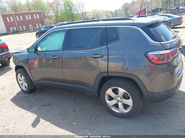 2019 Jeep Compass Latitude 4x4 მანქანა იყიდება აუქციონზე, vin: 3C4NJDBB1KT647229, აუქციონის ნომერი: 44901598