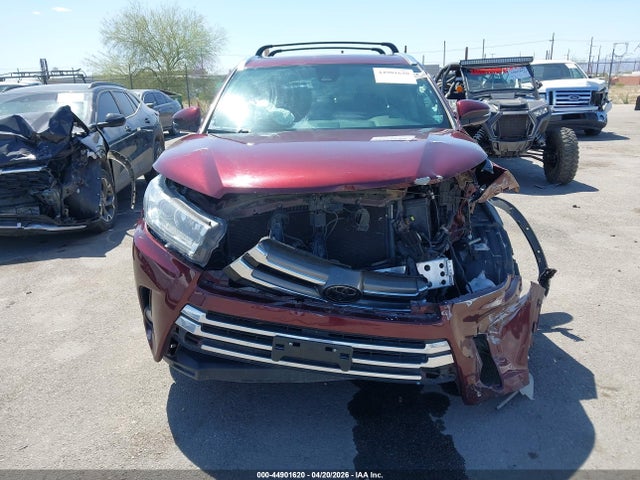 Toyota Highlander Limited 2017 5TDDZRFH6HS483494 Image 12
