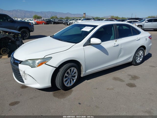Toyota CAMRY LE 2016 4T4BF1FK0GR566430 Image 2