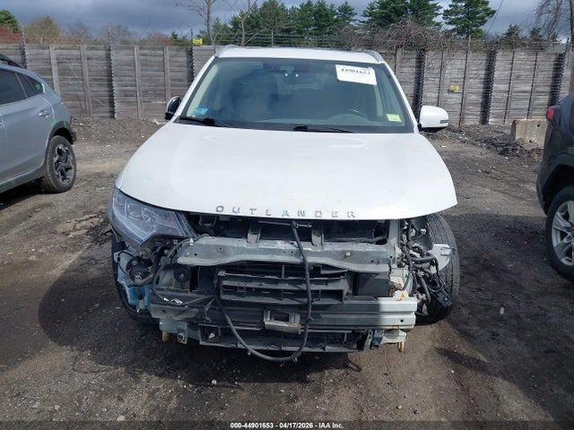 Продажа на аукционе авто 2018 Mitsubishi Outlander Phev Gt, vin: JA4J24A59JZ061323, номер лота: 44901653
