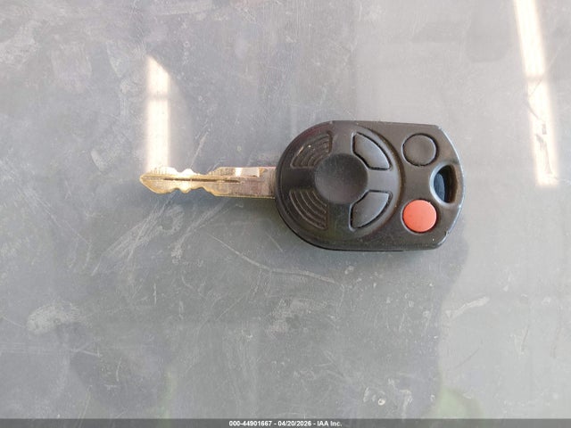 44901667 :رقم المزاد ، 1FMCU0E78BKB45135 vin ، 2011 Ford Escape Limited مزاد بيع