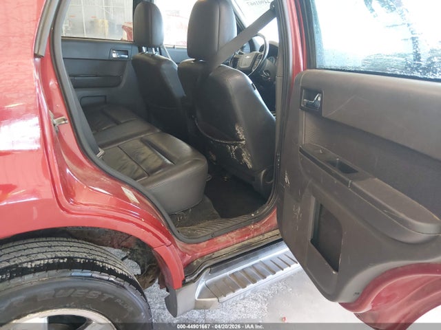44901667 :رقم المزاد ، 1FMCU0E78BKB45135 vin ، 2011 Ford Escape Limited مزاد بيع