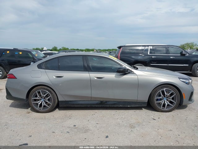 WBY43FK01RCR61872 BMW I5 M60