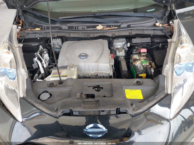 1N4AZ0CP0EC333264 Nissan LEAF SV