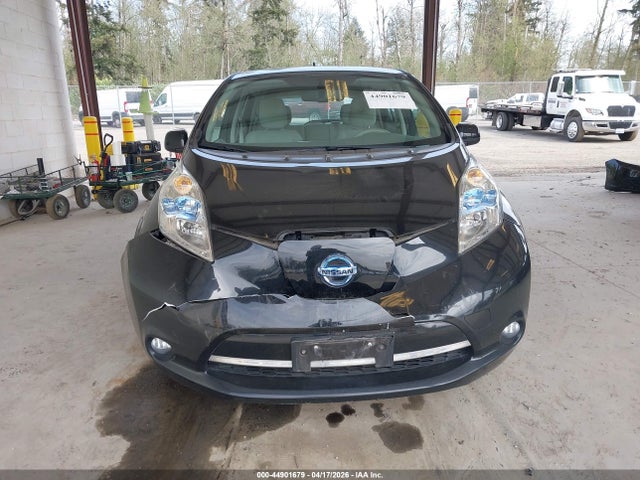 1N4AZ0CP0EC333264 Nissan LEAF SV