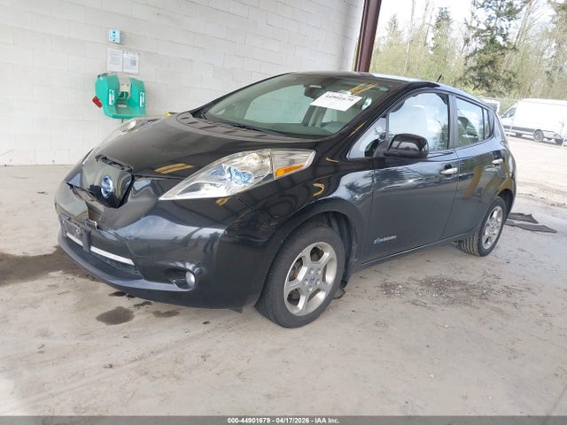 1N4AZ0CP0EC333264 Nissan LEAF SV