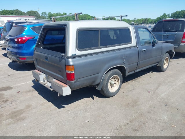 1992 Toyota Pickup 1/2 Ton Sht Wheelbase Dlx მანქანა იყიდება აუქციონზე, vin: JT4RN81P2N0104032, აუქციონის ნომერი: 44901692