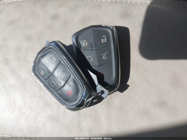 44901731 :رقم المزاد ، 3GYFNBE37FS560863 vin ، 2015 Cadillac Srx Luxury Collection مزاد بيع